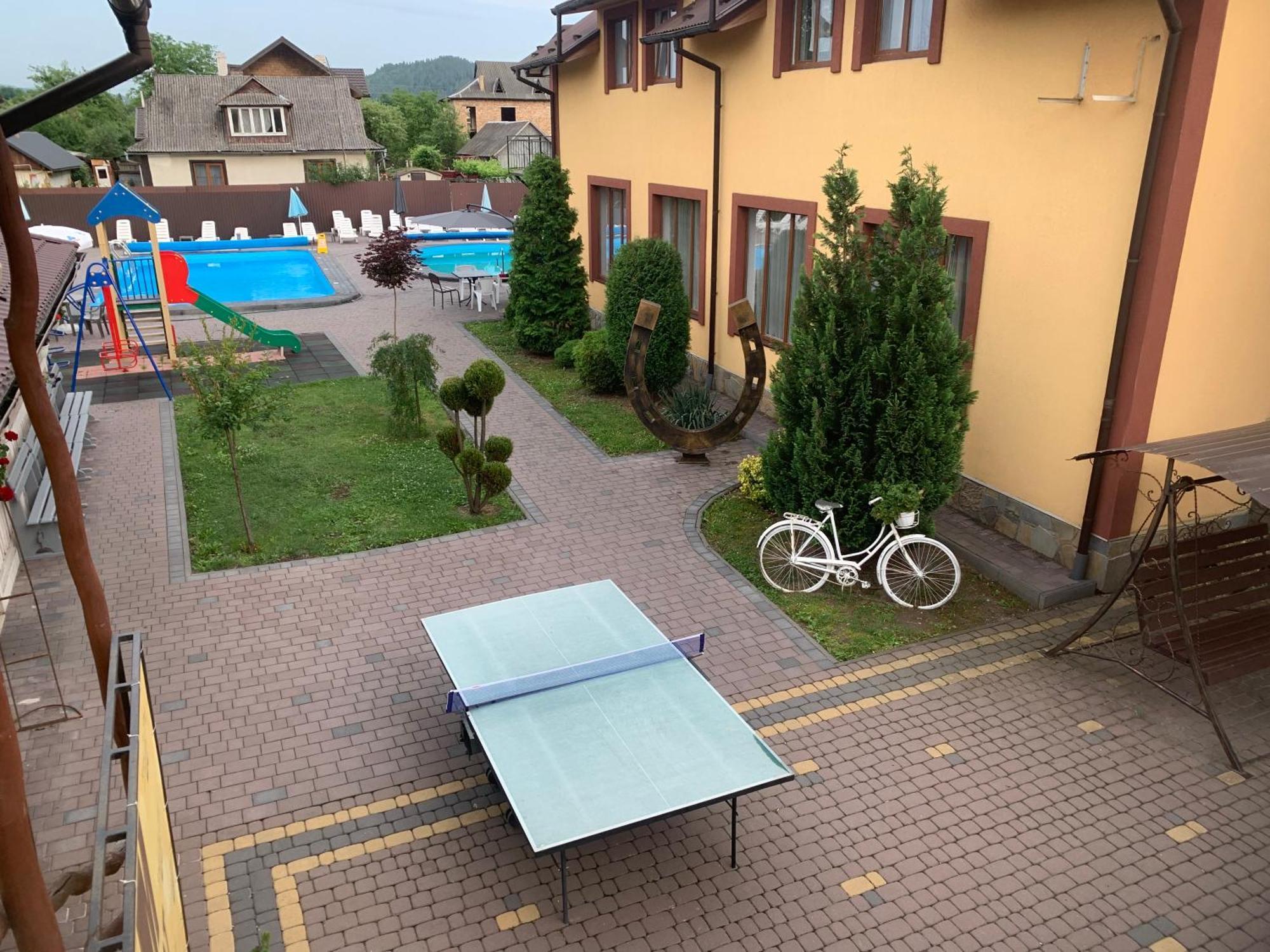 Sadyba Magnat Hotel Dilyatyn Esterno foto