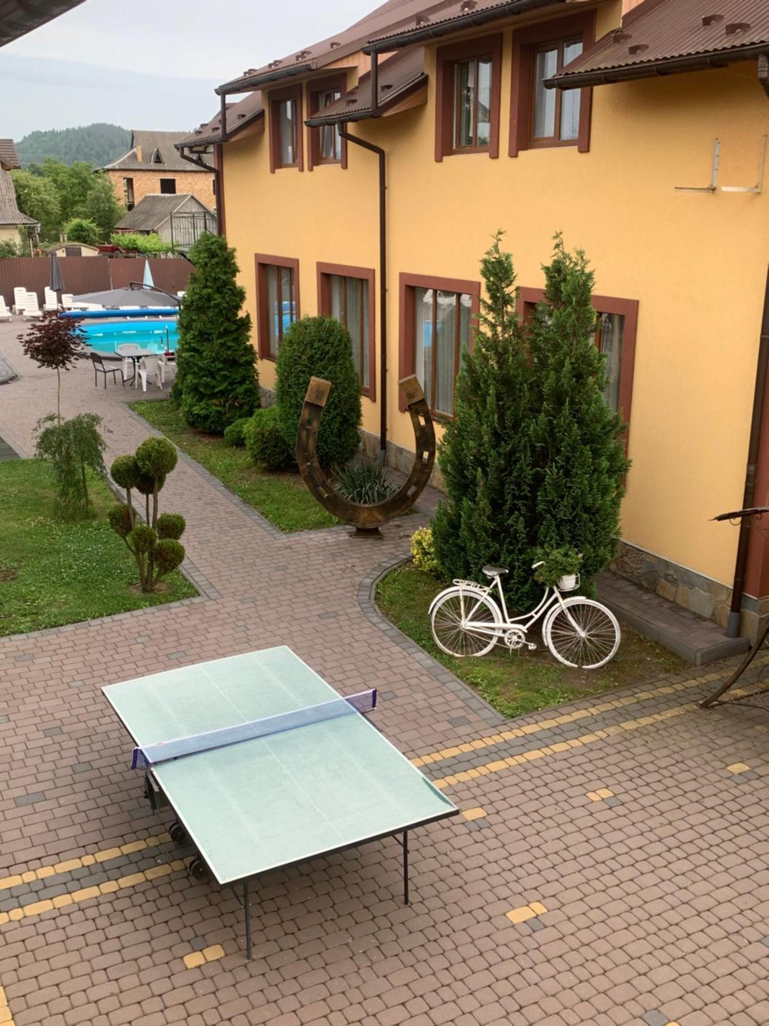 Sadyba Magnat Hotel Dilyatyn Esterno foto