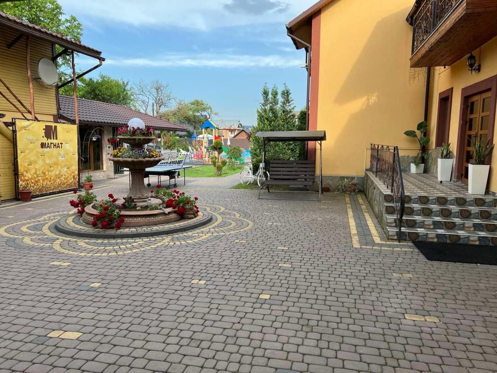 Sadyba Magnat Hotel Dilyatyn Esterno foto