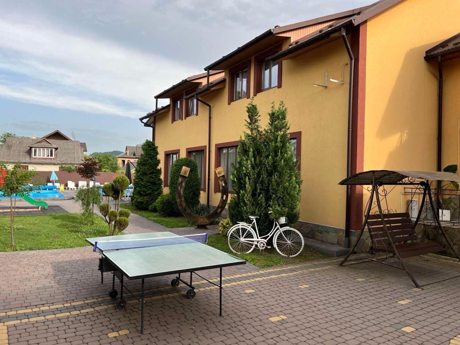 Sadyba Magnat Hotel Dilyatyn Esterno foto