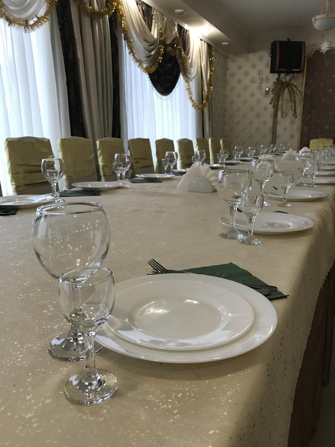Sadyba Magnat Hotel Dilyatyn Esterno foto
